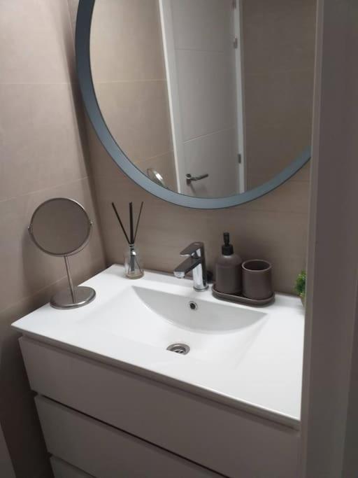 Precioso Piso En Almeria Centro Con Parking Gratis Ngoại thất bức ảnh